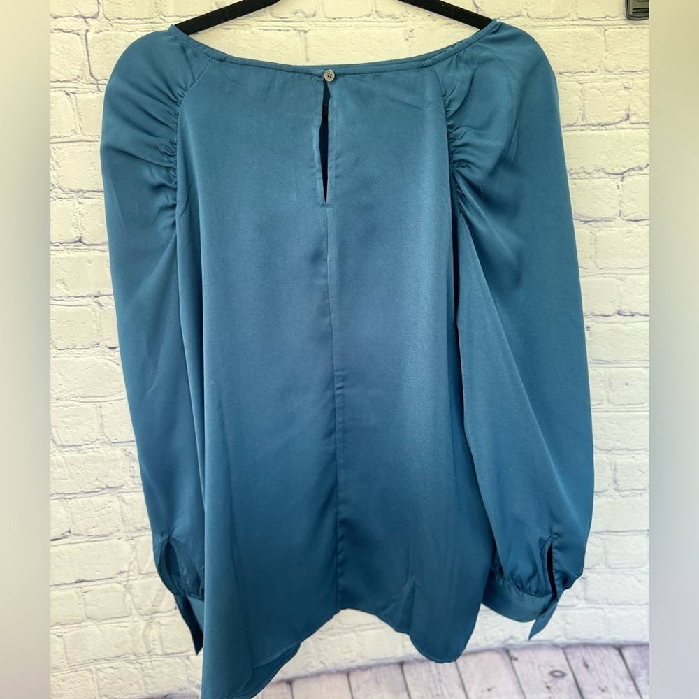 Banana Republic Ruched Sleeve Blouse size XL - Picture 7 of 11